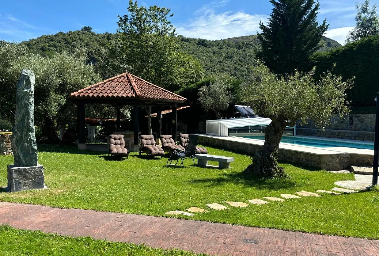 Vila Vivienda Turistica Jardin Con Encanto Y Piscina Emaldia