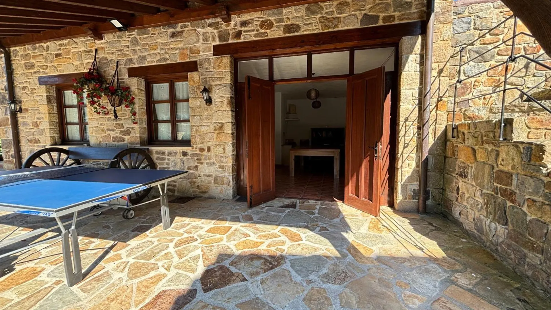 Vivienda Turistica Jardin Con Encanto Y Piscina Emaldia Vila