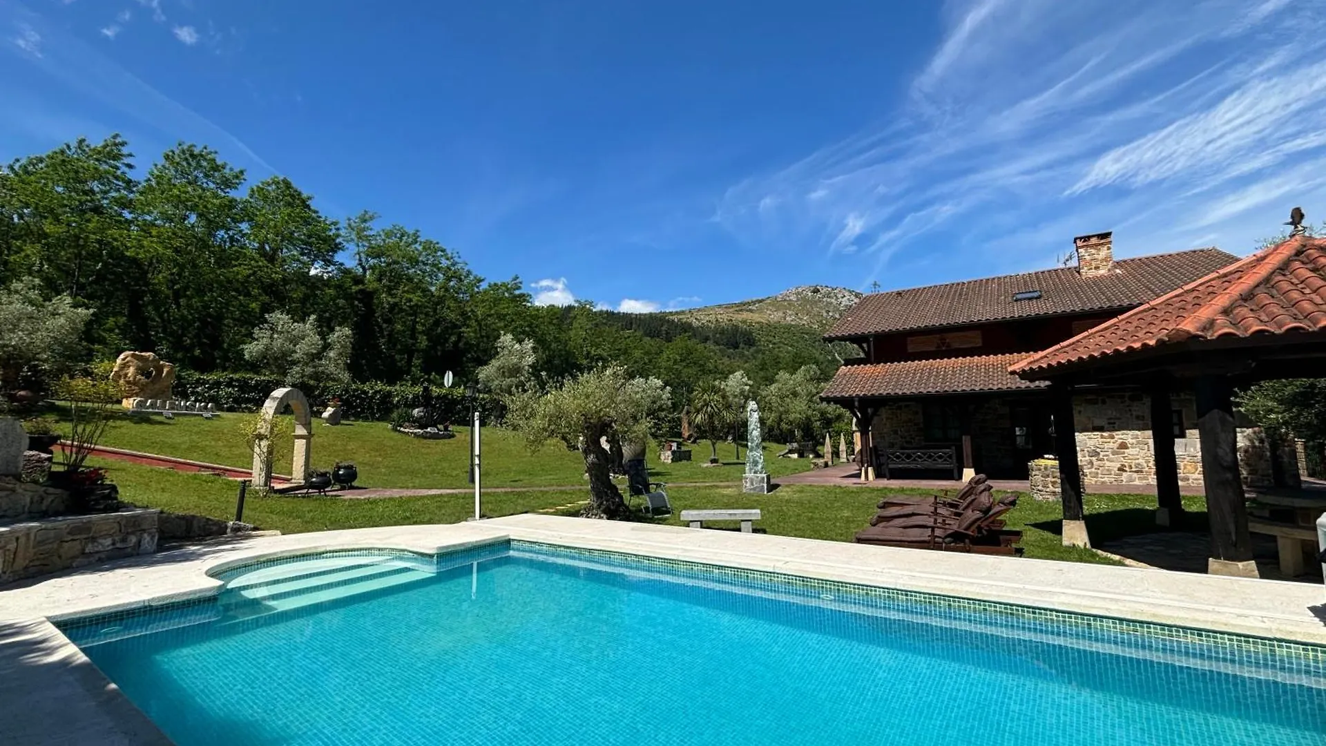 Vivienda Turistica Jardin Con Encanto Y Piscina Emaldia 0*,  Španělsko
